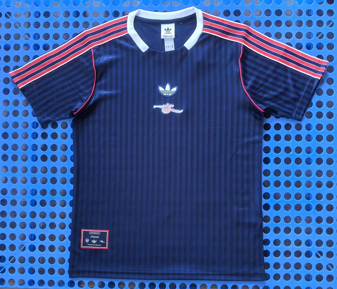 T-shirt rétro Arsenal (bleu marine) 2025-2026