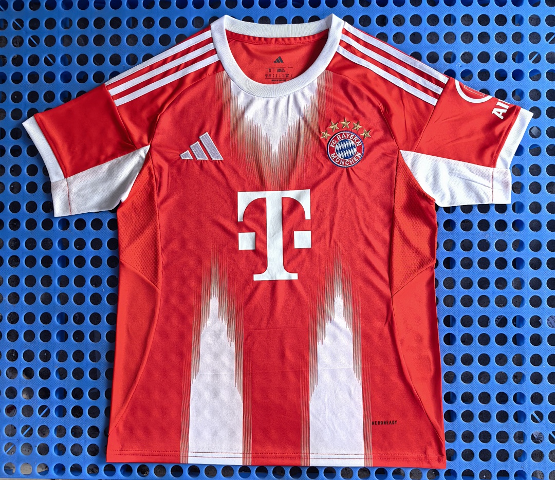 Maillot Bayern Munich domicile 2025-2026