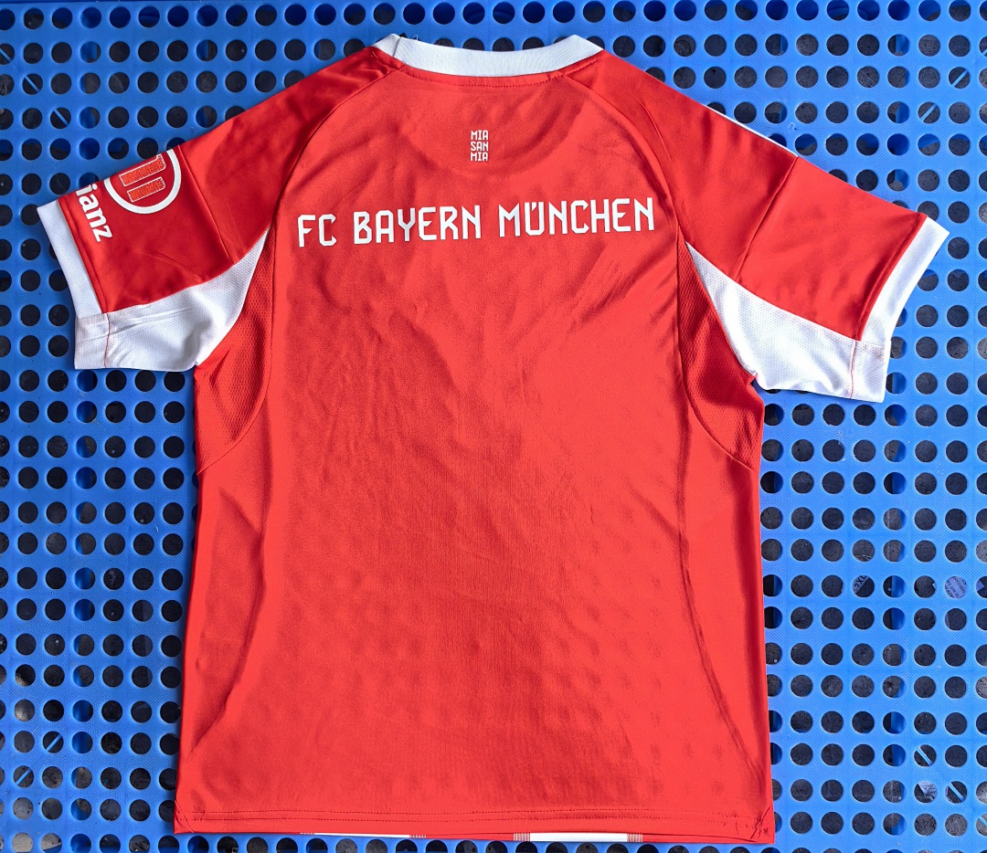 Maillot Bayern Munich domicile 2025-2026 — dos
