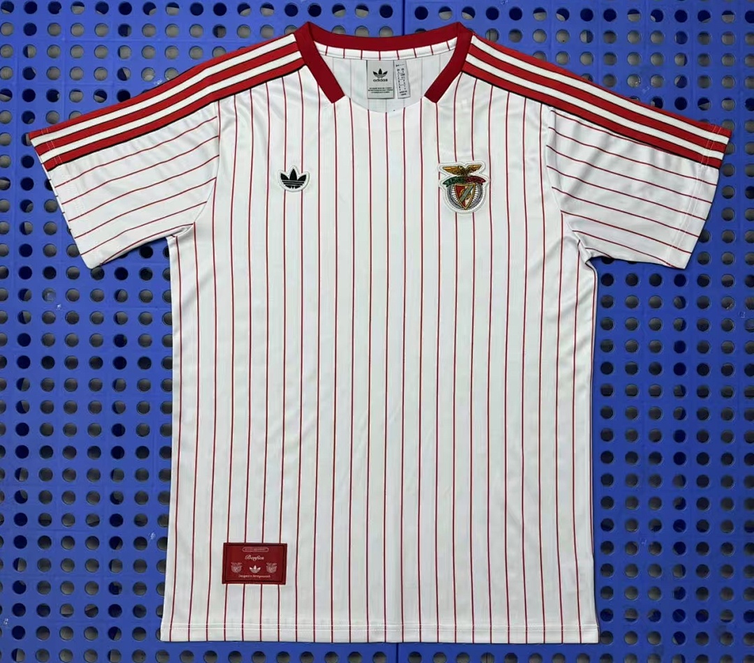 T-shirt rétro Benfica (écru) 2025-2026