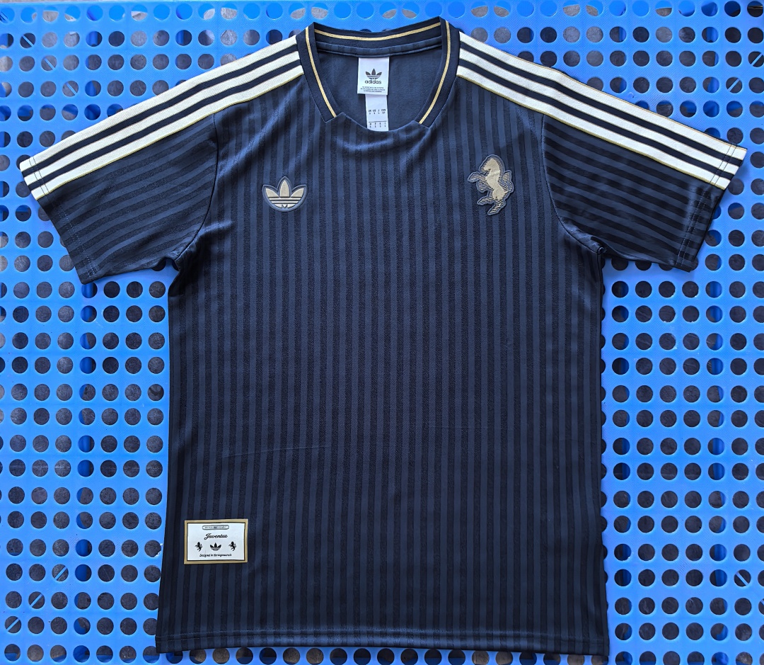 T-shirt rétro Juventus (bleu marine) 2025-2026