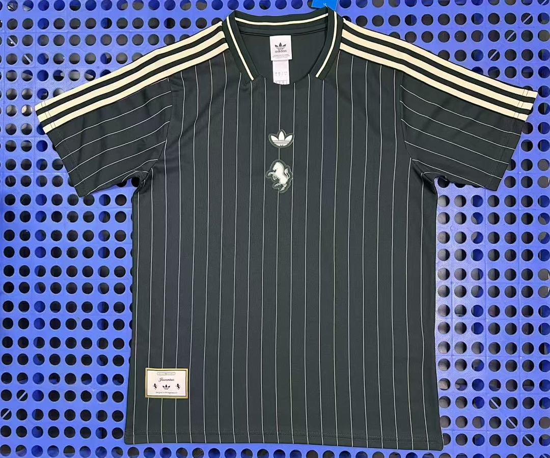 T-shirt rétro Juventus (vert foncé) 2025-2026