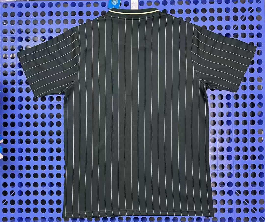 T-shirt rétro Juventus (vert foncé) 2025-2026 — dos