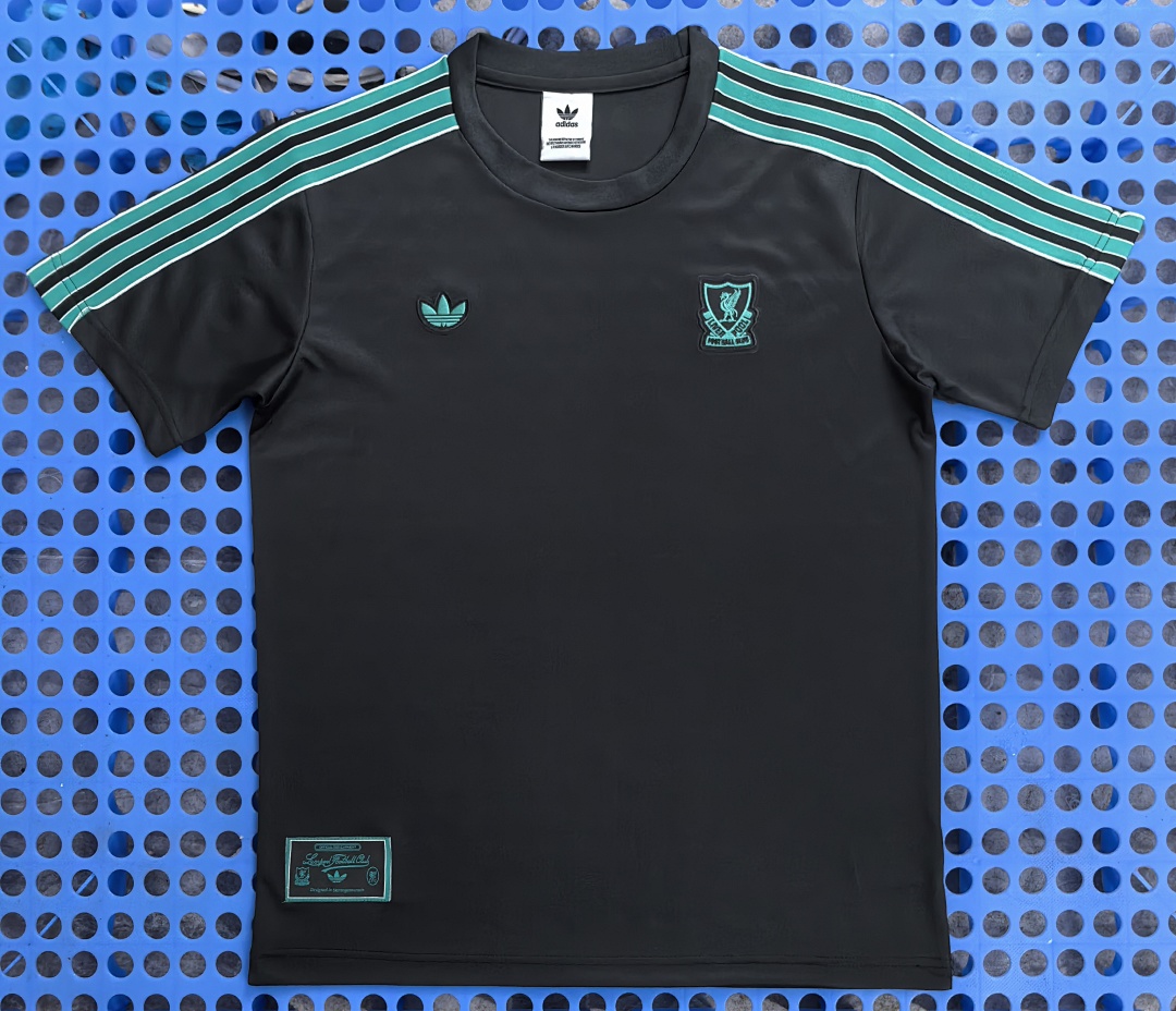 T-shirt rétro Liverpool (noir) 2025-2026