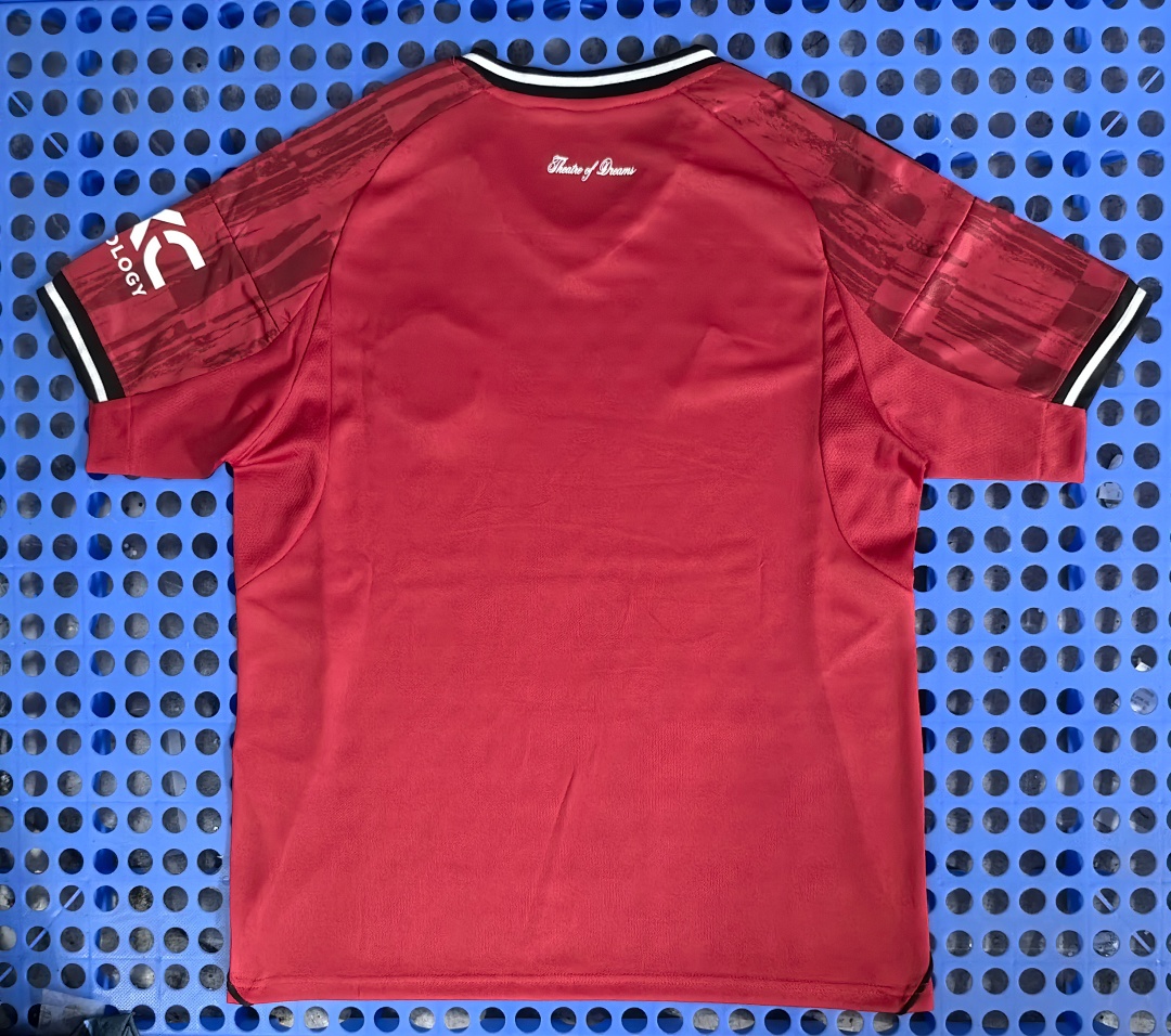 Maillot Manchester United domicile 2025-2026 — dos