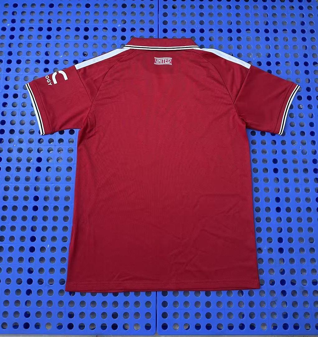 Maillot Manchester United domicile 2026-2027 — dos