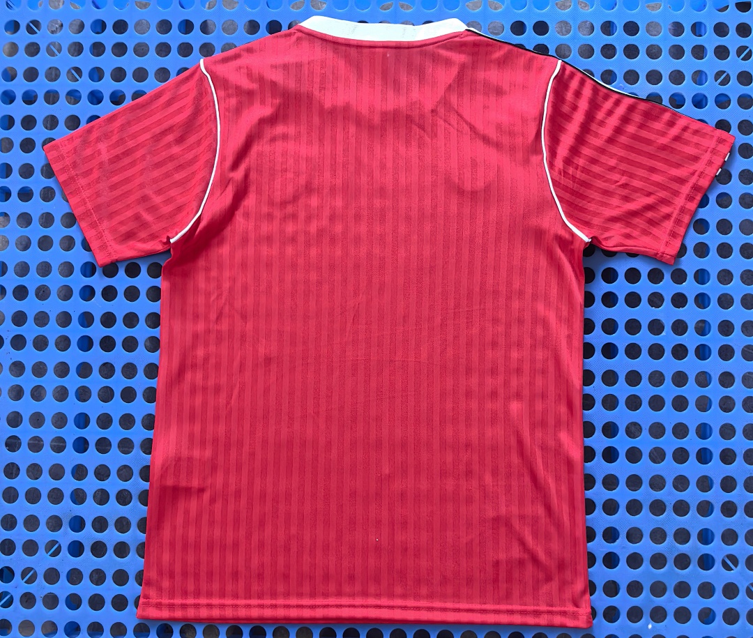 T-shirt rétro Manchester United (rouge) 2025-2026 — dos