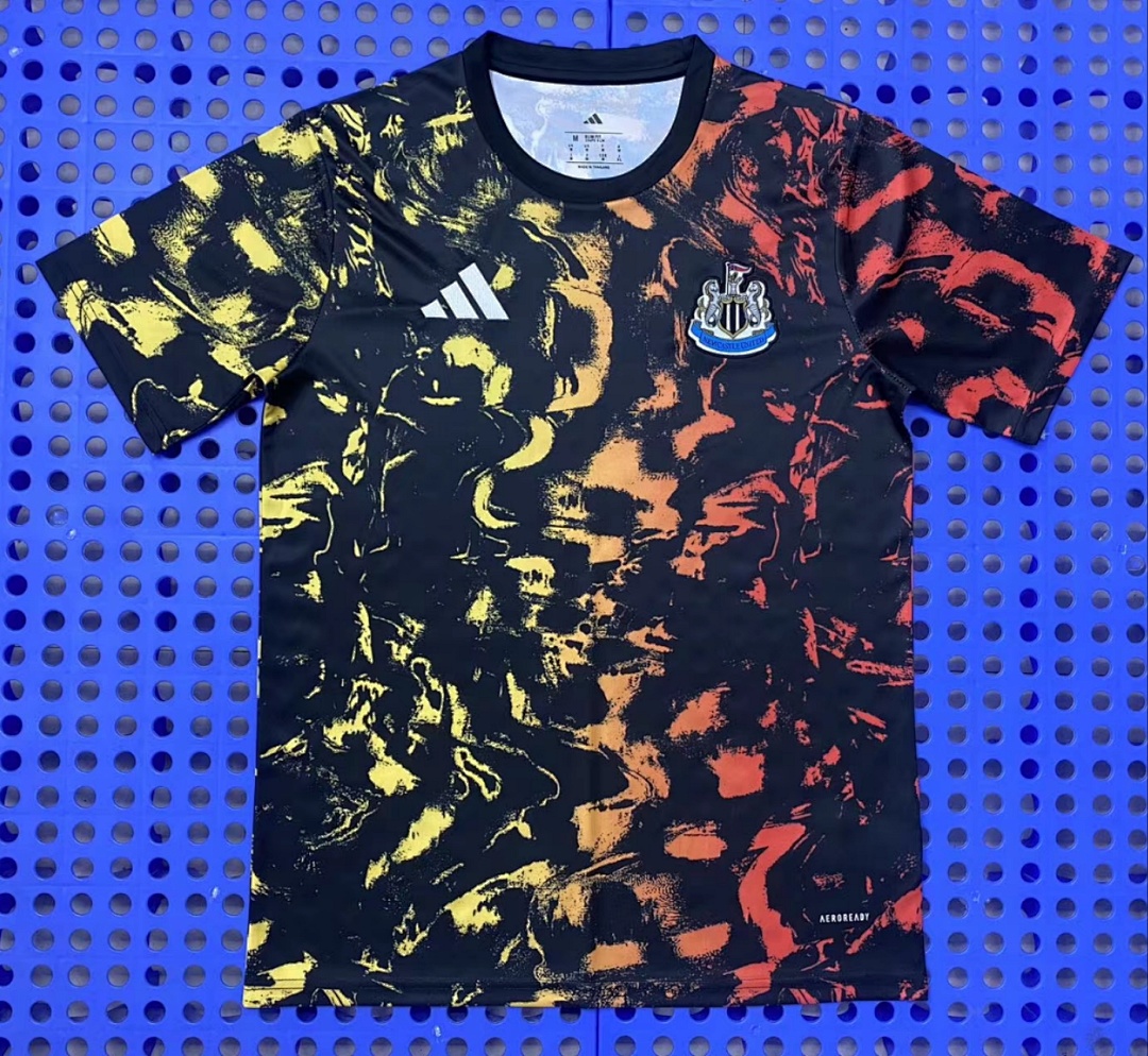 Maillot pré-match Newcastle United (multicolore) 2025-2026