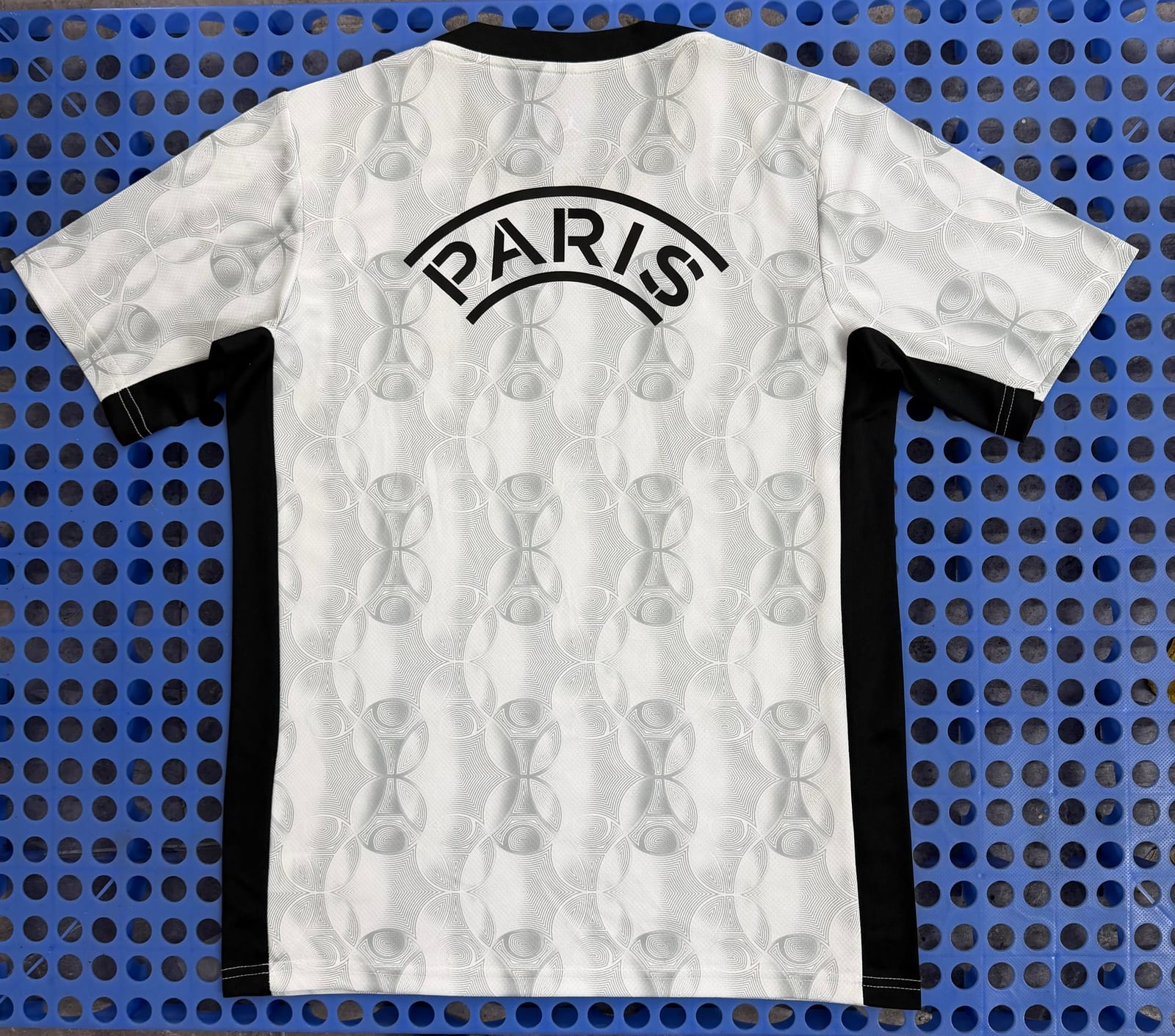 Maillot Paris Saint-Germain édition phosphorescente 2026-2027 — dos