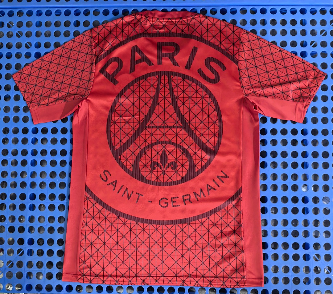 Maillot pré-match Paris Saint-Germain (rouge) 2025-2026 — dos