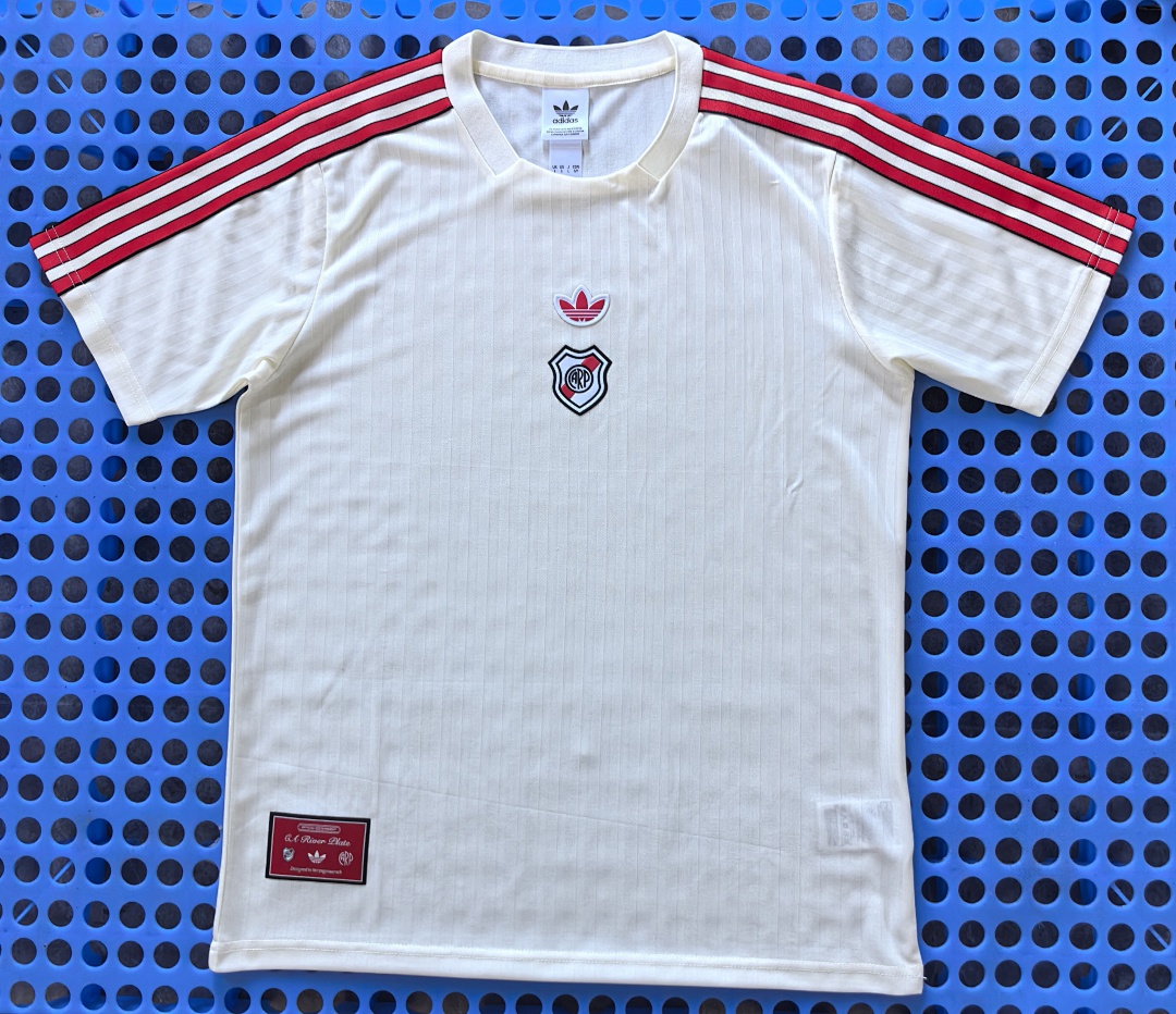 T-shirt rétro River Plate (écru) 2025-2026
