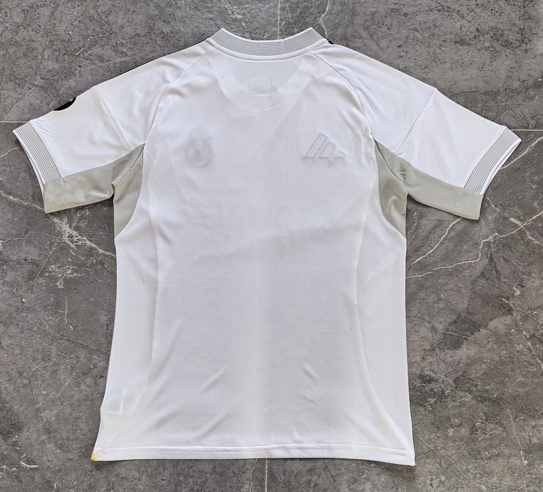 Maillot Real Madrid domicile 2025-2026 — dos