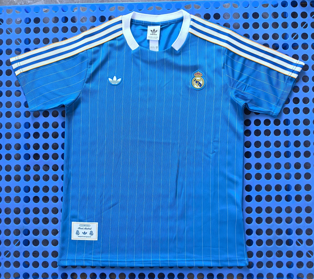 T-shirt rétro Real Madrid (bleu vif) 2025-2026