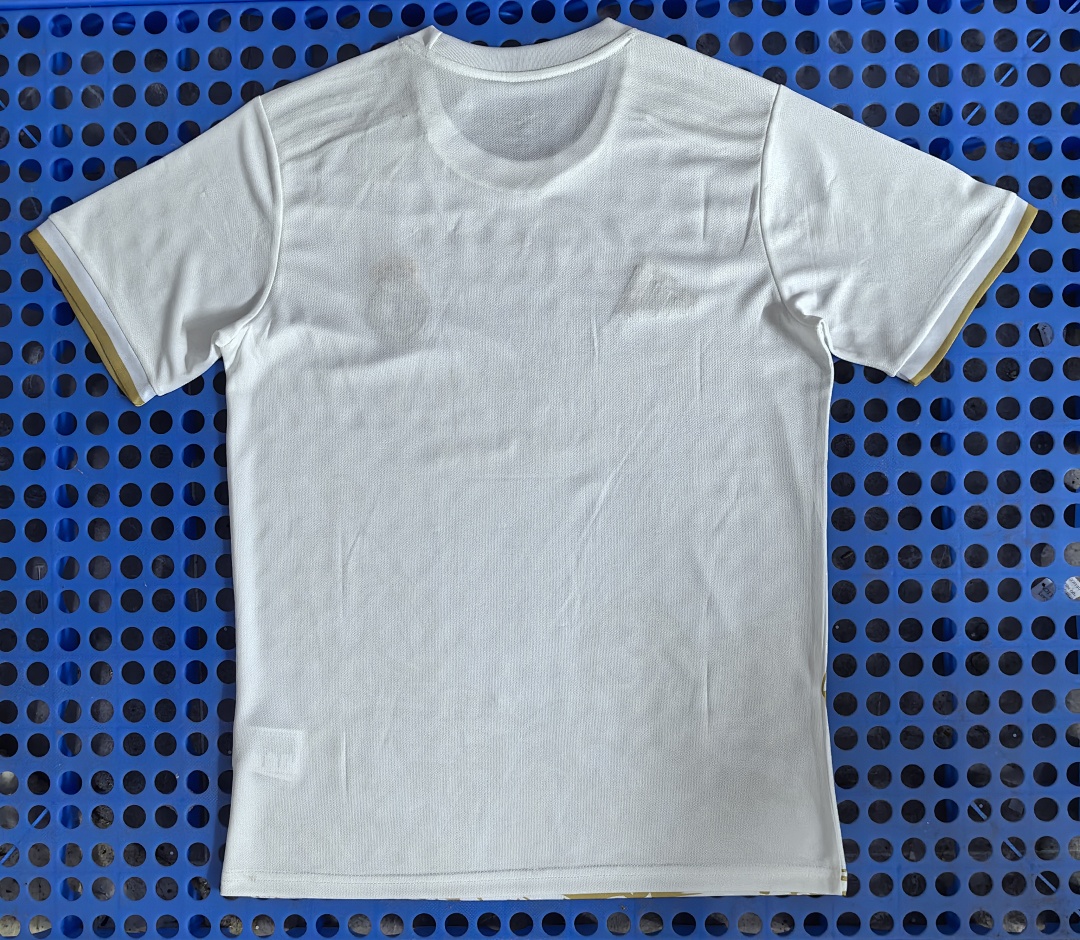 Maillot Real Madrid — lion (blanc) 2025-2026 — dos