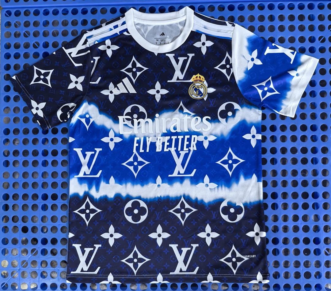 Maillot Real Madrid — Louis Vuitton (blanc, bleu) 2025-2026