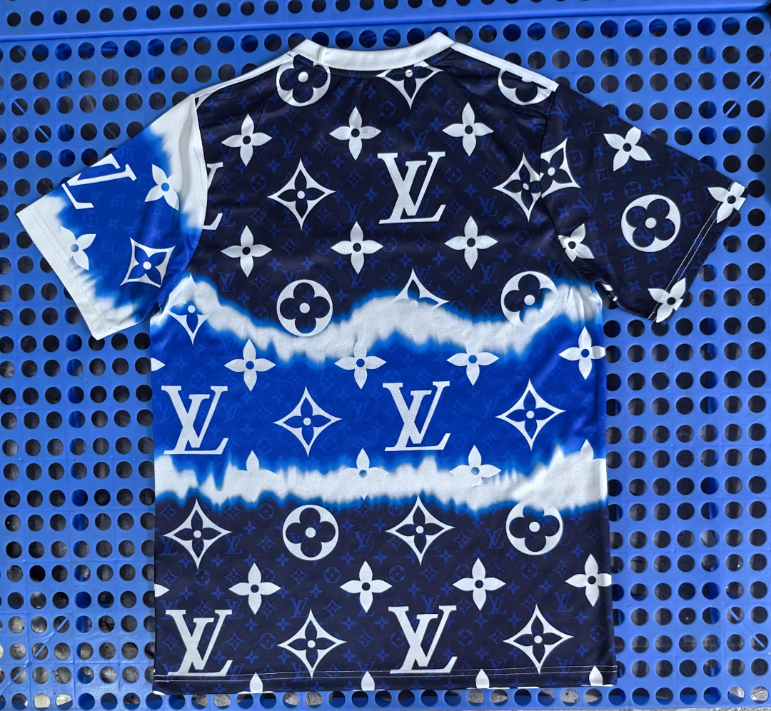Maillot Real Madrid — Louis Vuitton (blanc, bleu) 2025-2026 — dos