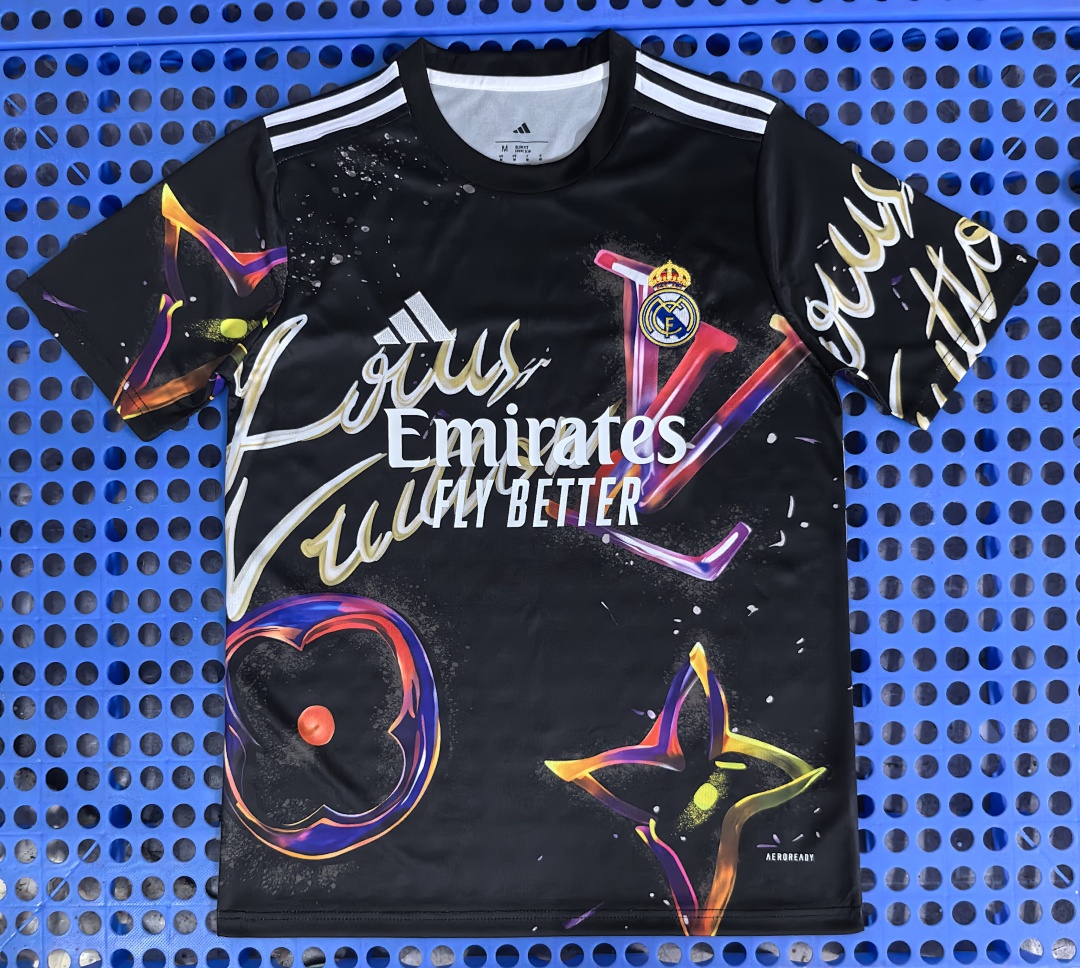 Maillot Real Madrid — Louis Vuitton, graffiti (noir) 2025-2026