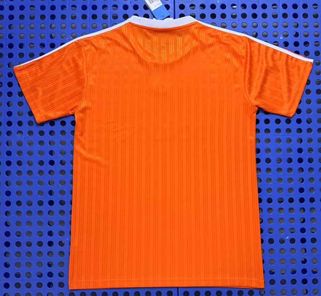 T-shirt Adidas Originals trèfle — orange 2025-2026 — dos